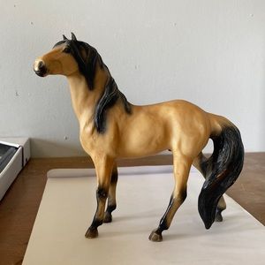 Breyer Reeves Golden Stallion